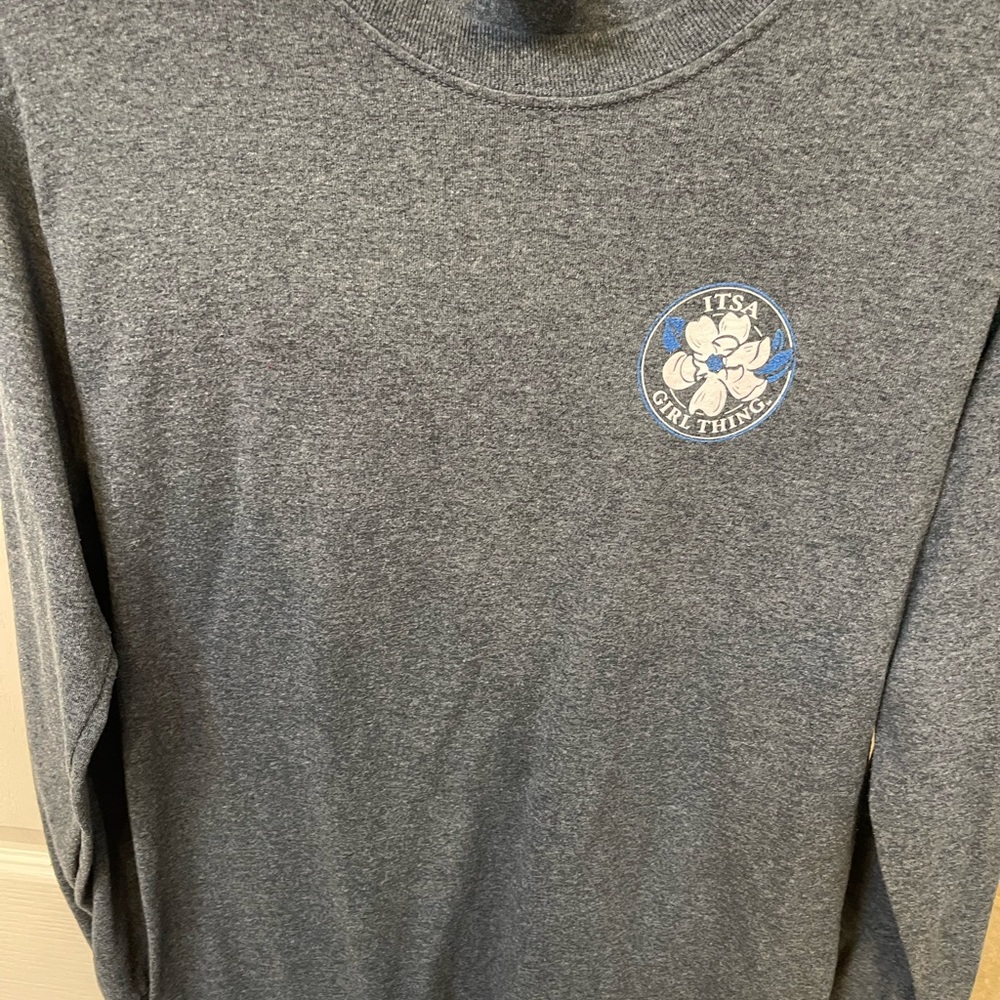 It’s a Girl Thing long sleeve T-shirt. Size small